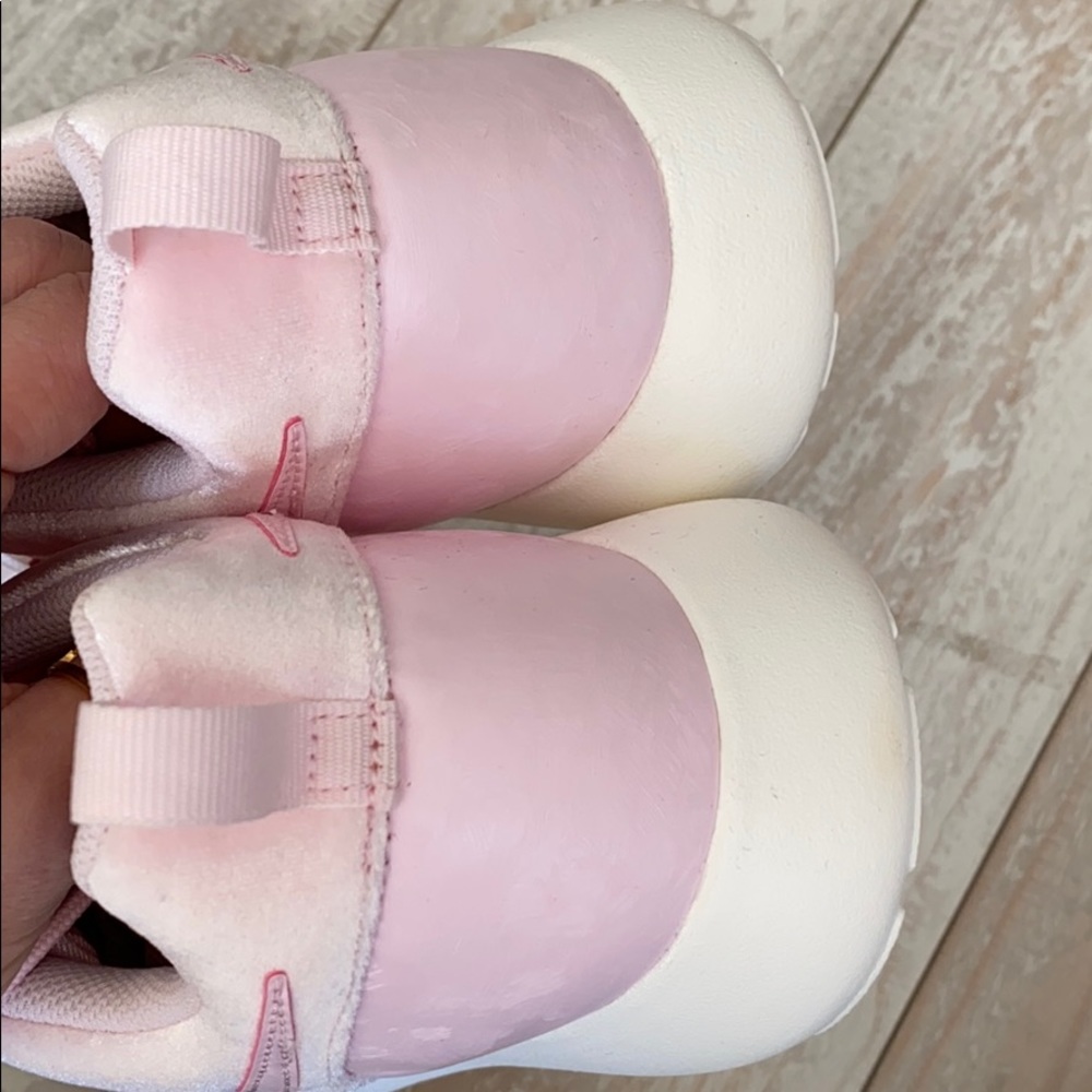 NEW Nike Roshe one pink sneakers shoes - Picture 7 of 8